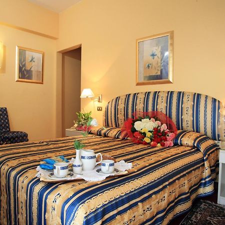 Hotel Nuovo Savi Montecatini Terme Bagian luar foto